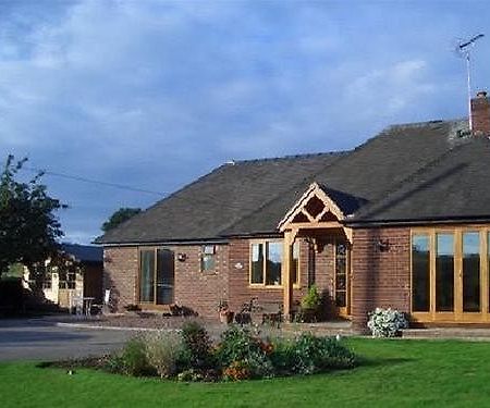 Dove Meadow Bed & Breakfast Denstone Exterior foto